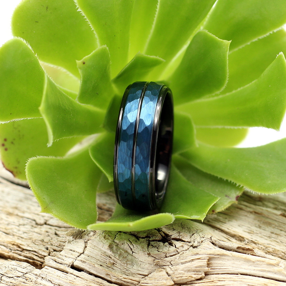 Men's black tungsten ring with blue hammer finish, 8mm wedding band with matt hammer finish. New trend for 2021 in men's jewellery. Hashtag Bamboo SA.