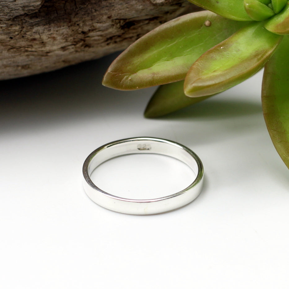 925 silver ring, 3mm flat band, perfect for personalising, either on the inside or outside. Engraving only R60.