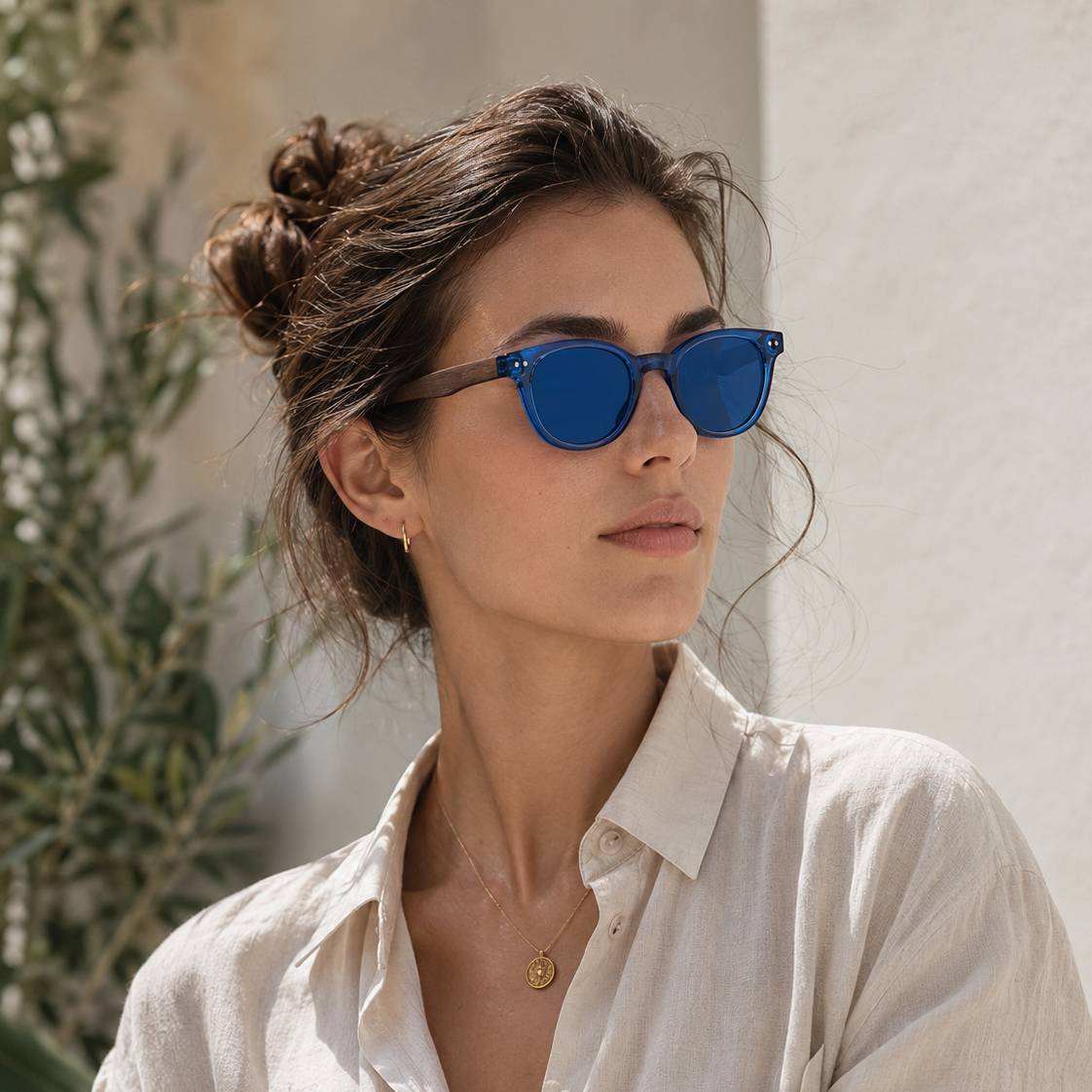 MARISOL BLUE | Round Polarised Sunglasses | Natural Wood Arms